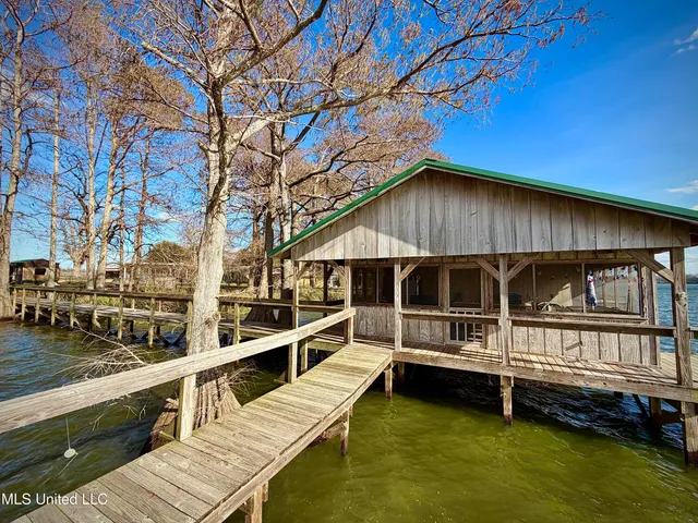 $320,000 | 2927 Highway 569, Ferriday, LA 71334