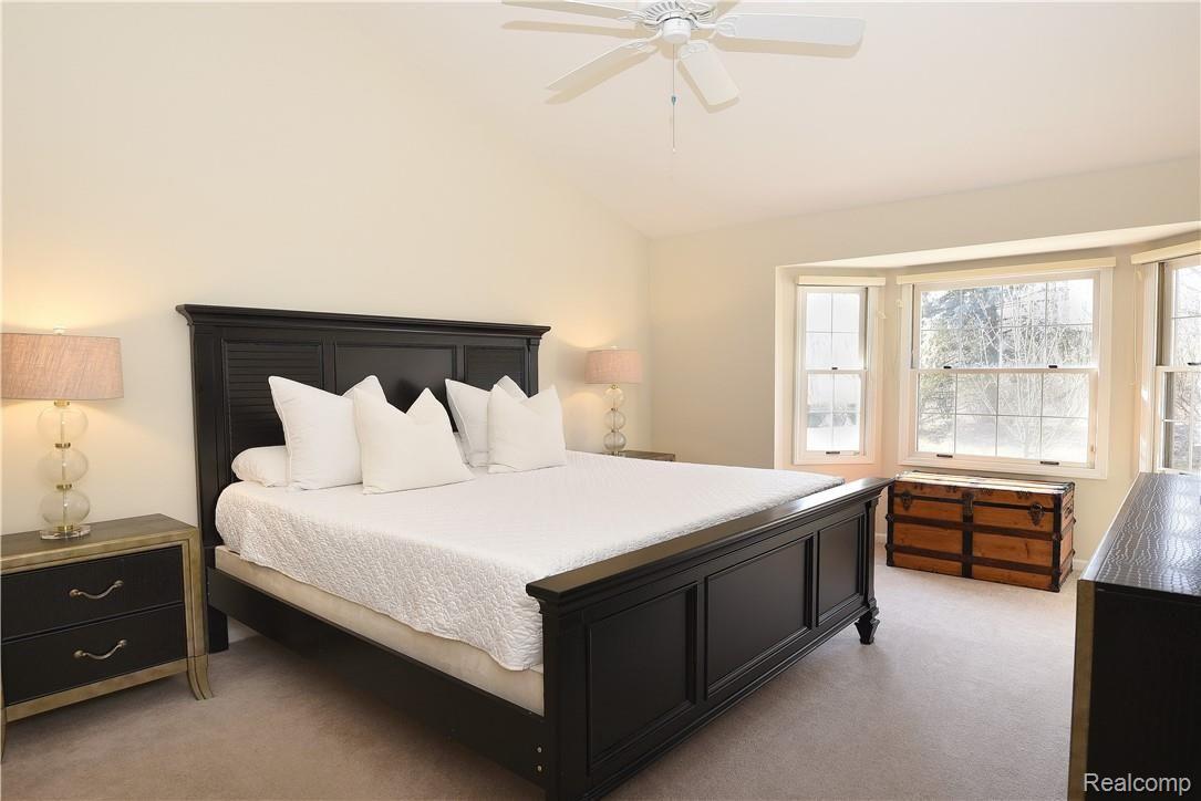 271 Marmoor Court Rochester, MI 48309 - Photo 14 of 30 1st Floor Master Suite