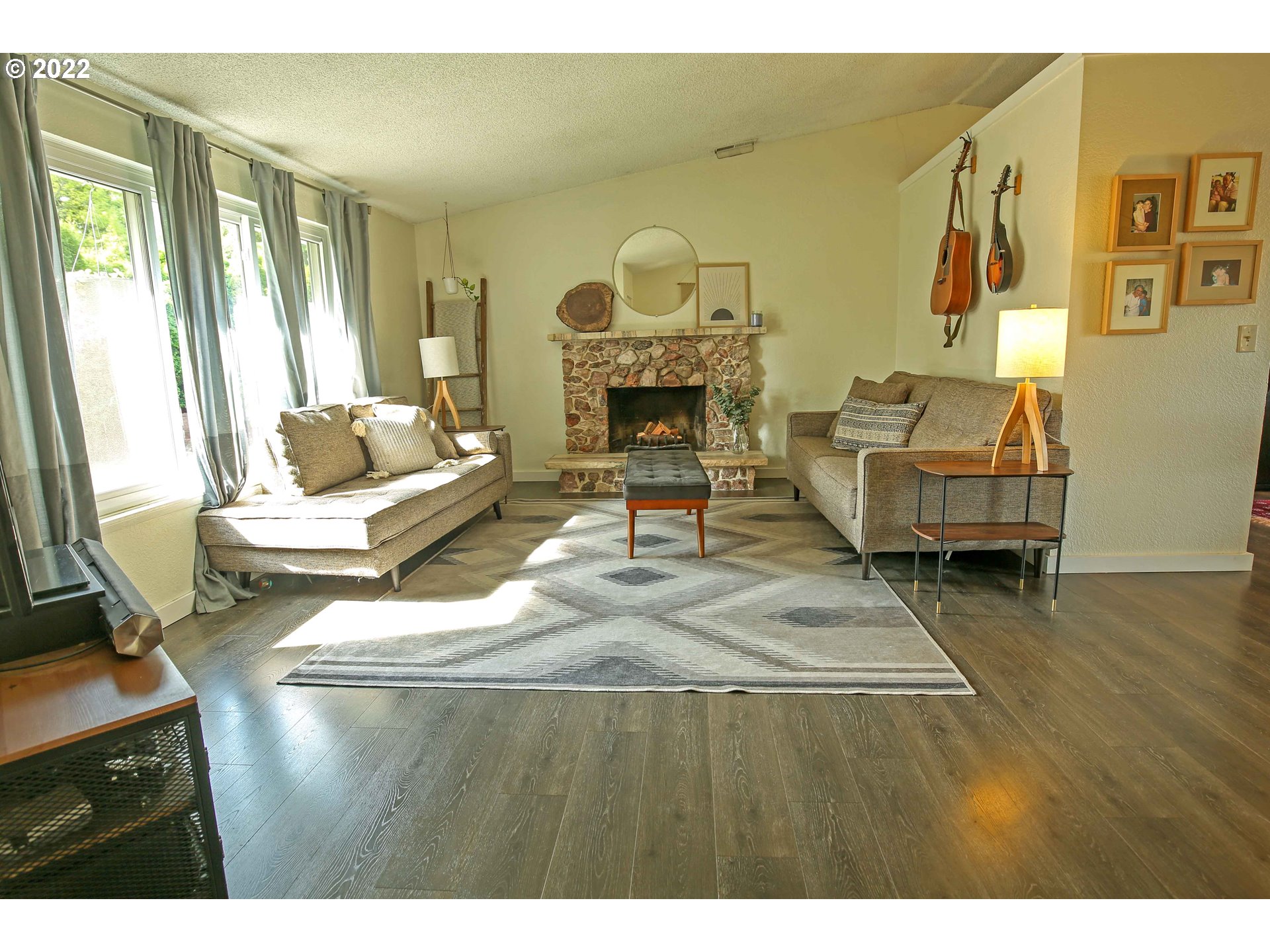 1071 Cole Way Springfield, OR 97478 - Photo 2 of 30 a living room with furniture and a fireplace