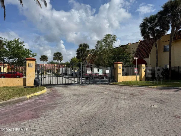 $1,195 | 3917 Corrida Court, Unit 2, Jacksonville, FL 32217