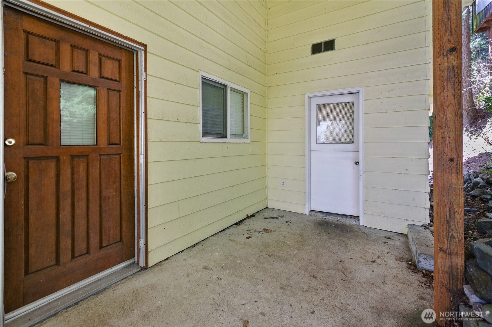 5042 Raccoon Valley Road Southeast Olympia, WA 98513 - Photo 22 of 40