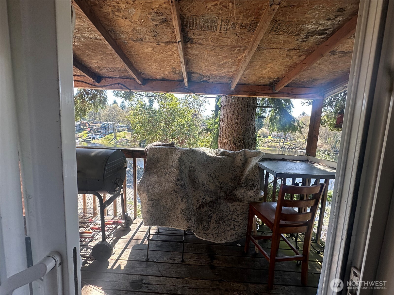 5042 Raccoon Valley Road Southeast Olympia, WA 98513 - Photo 32 of 40