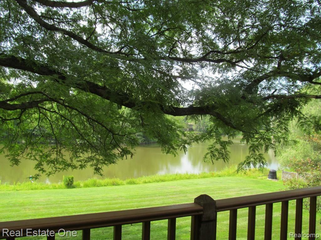 235 Shagbark Drive Rochester, MI 48309 - Photo 28 of 38 IMG_0578.jpg