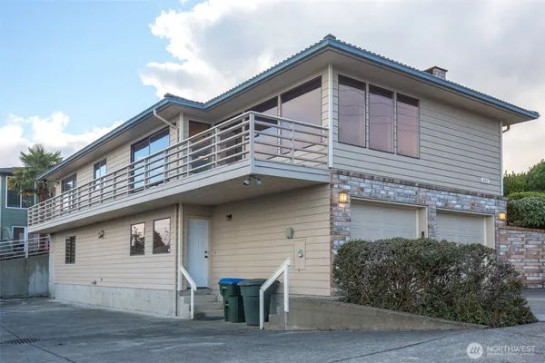 $700,000 | 527 South Liberty Street, Port Angeles, WA 98362