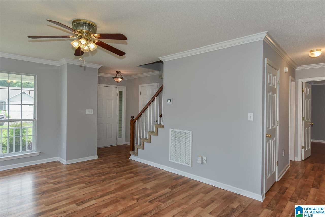 160 Lake Terrace Alabaster, AL 35007 - Photo 8 of 36