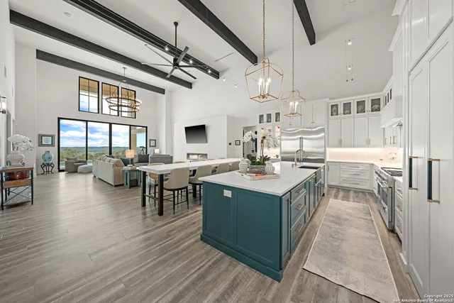 $2,850,000 | 120 Lost Valley Lane East, Kerrville, TX 78028