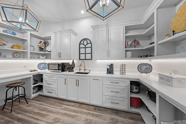 $2,850,000 | 120 Lost Valley Lane East, Kerrville, TX 78028