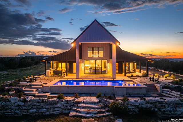 $2,850,000 | 120 Lost Valley Lane East, Kerrville, TX 78028