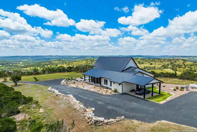 $2,850,000 | 120 Lost Valley Lane East, Kerrville, TX 78028