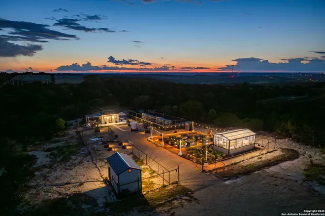 $2,850,000 | 120 Lost Valley Lane East, Kerrville, TX 78028