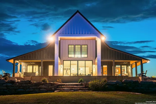 $2,850,000 | 120 Lost Valley Lane East, Kerrville, TX 78028