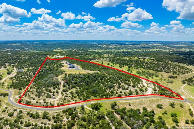 $2,850,000 | 120 Lost Valley Lane East, Kerrville, TX 78028