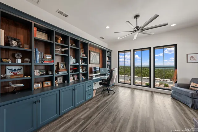 $2,850,000 | 120 Lost Valley Lane East, Kerrville, TX 78028