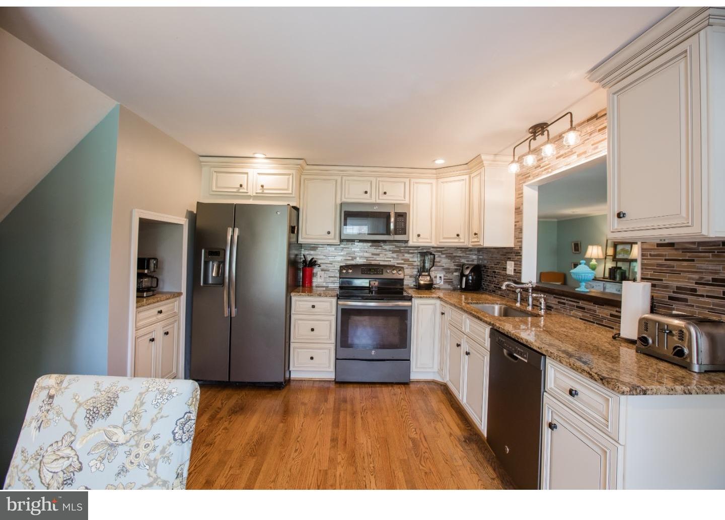 201 Glendale Road Wallingford, PA 19086 - Photo 11 of 25 Kitchen
