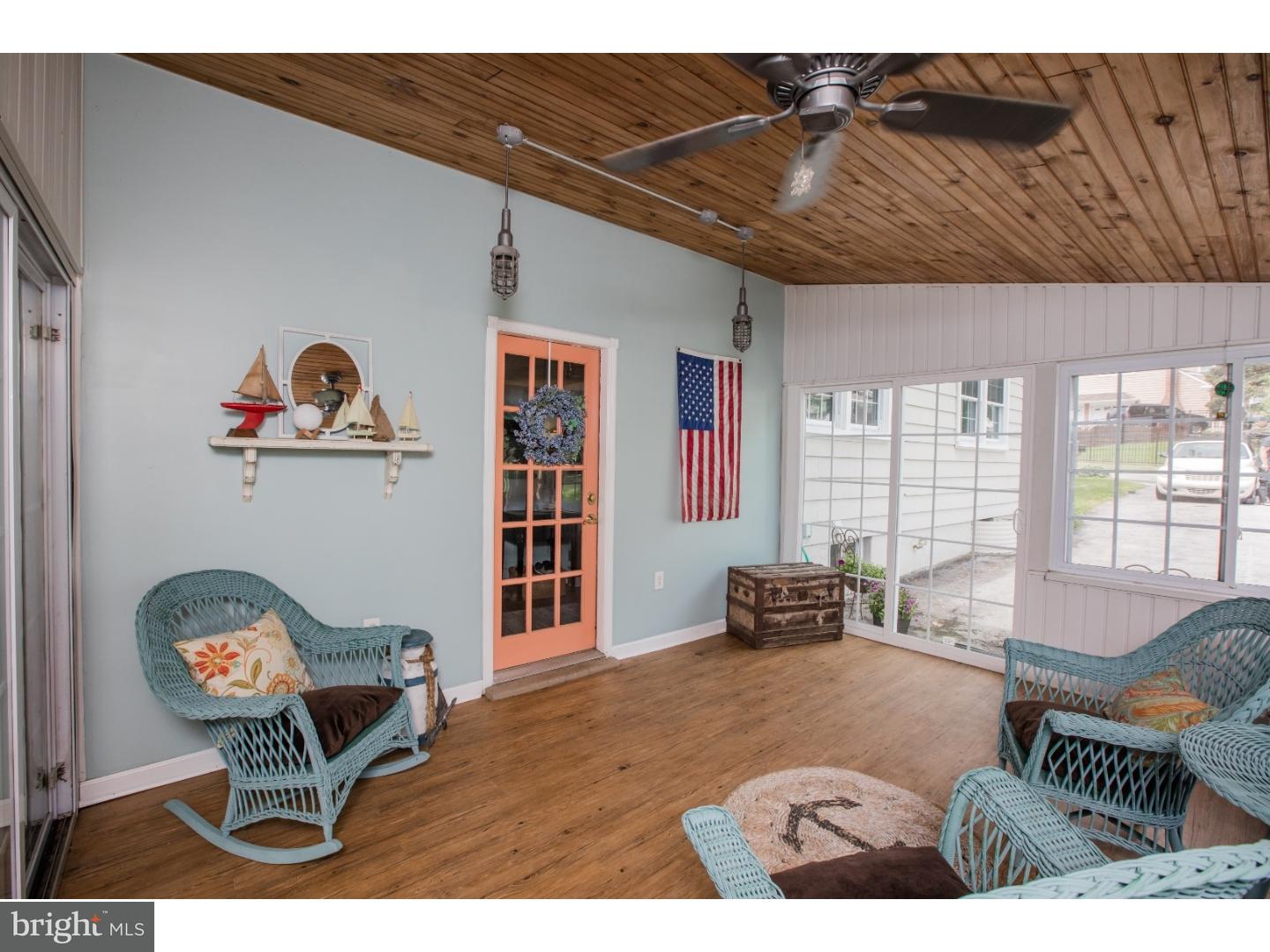 201 Glendale Road Wallingford, PA 19086 - Photo 22 of 25 Sun Room