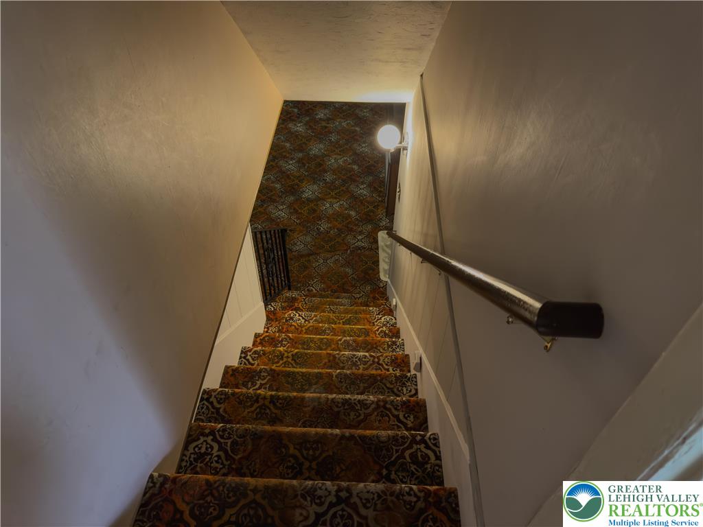 13 Craig Road Lehighton, PA 18235 - Photo 37 of 39 This staircase provides a smooth transition between levels.