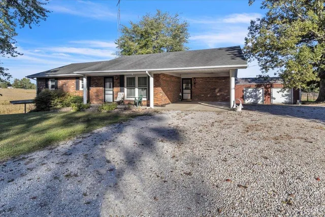 $262,500 | 11166 Highway 161, Dale, IN 47523