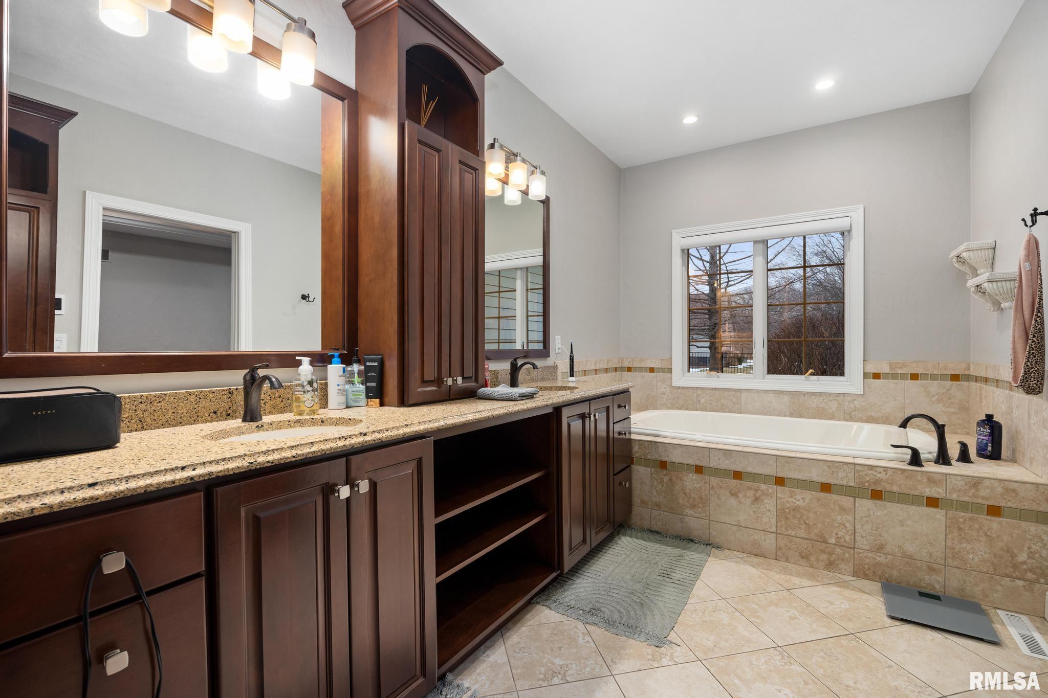 31 Sapphire Point Morton, IL 61550 - Photo 21 of 62