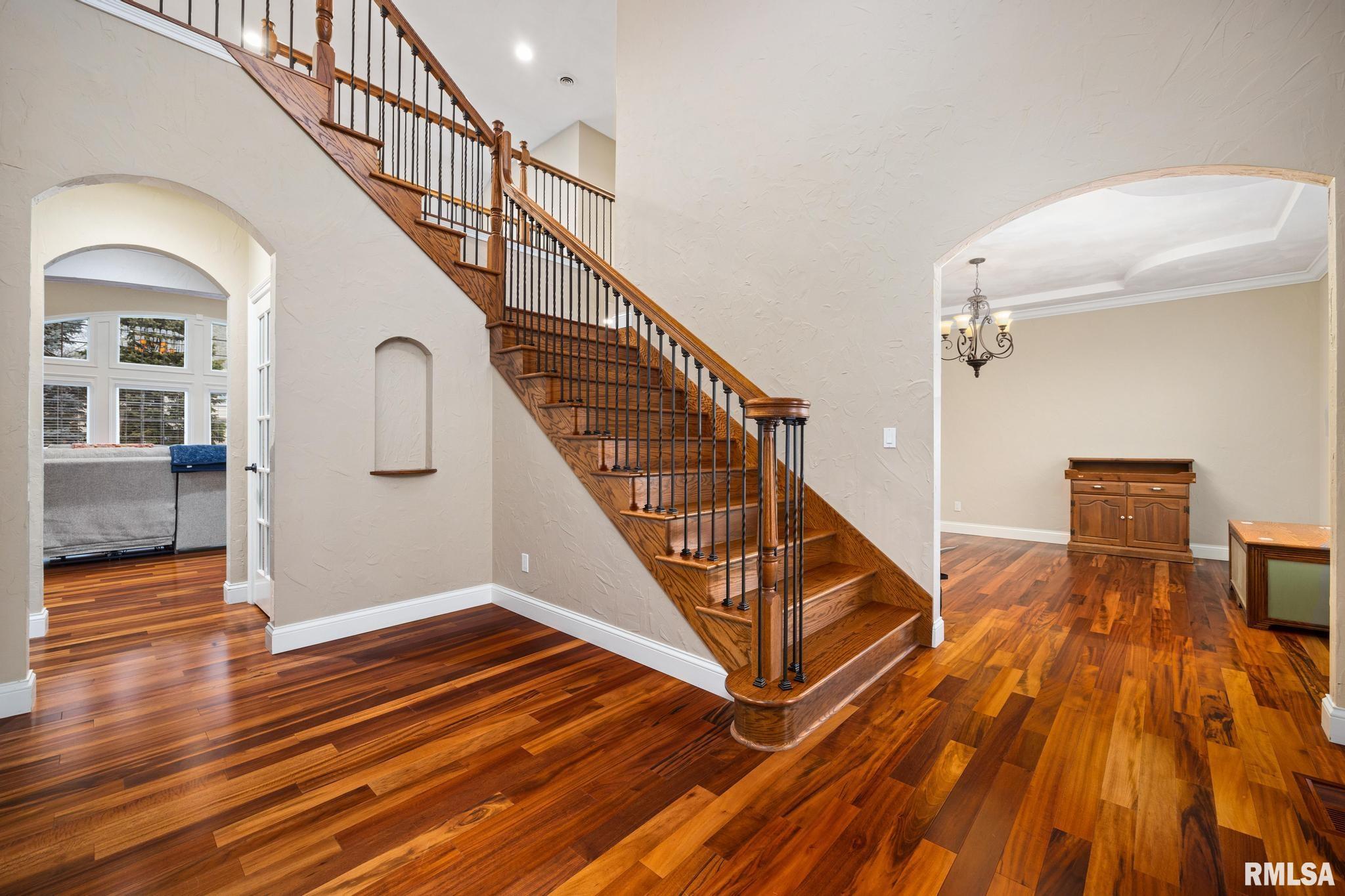 31 Sapphire Point Morton, IL 61550 - Photo 4 of 62