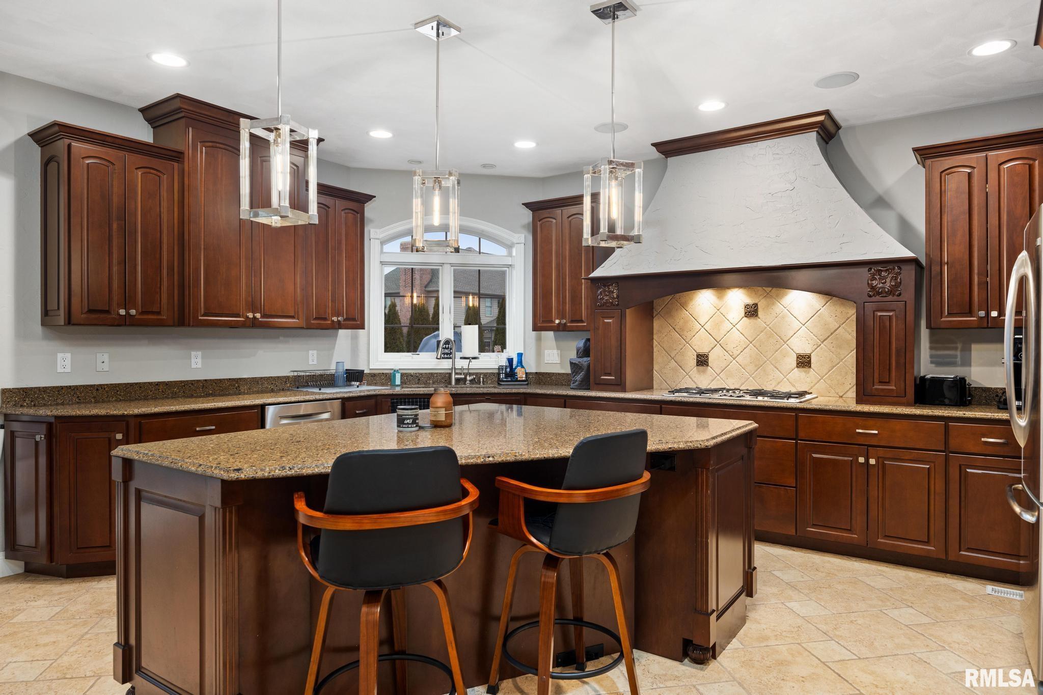 31 Sapphire Point Morton, IL 61550 - Photo 7 of 62