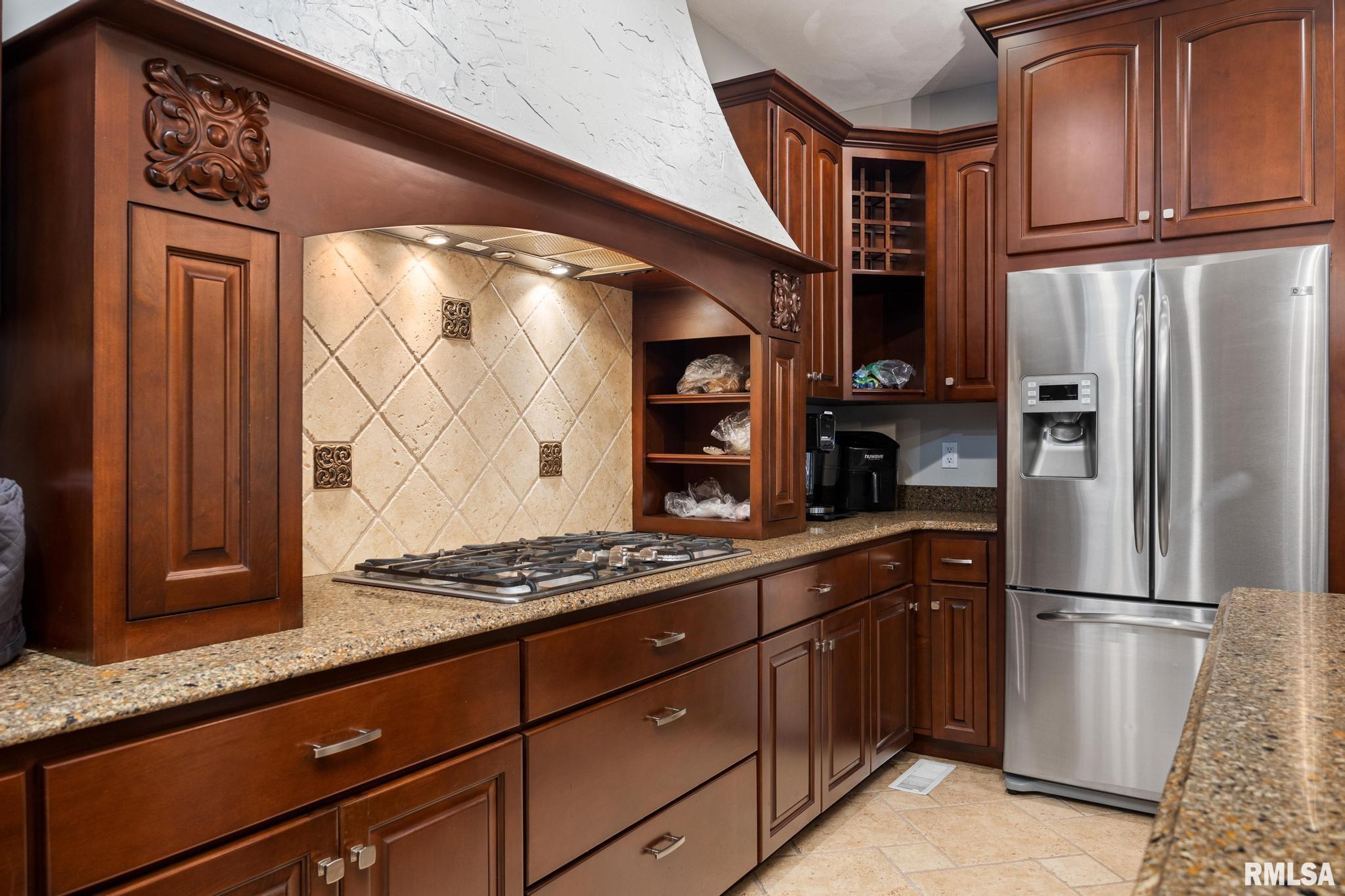 31 Sapphire Point Morton, IL 61550 - Photo 9 of 62