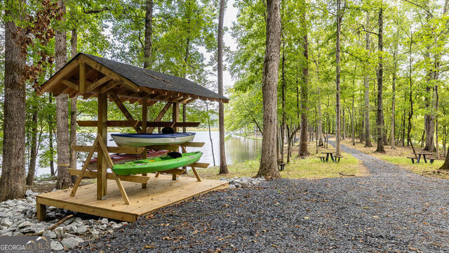 Community lakeside park that touches Lake Oconee