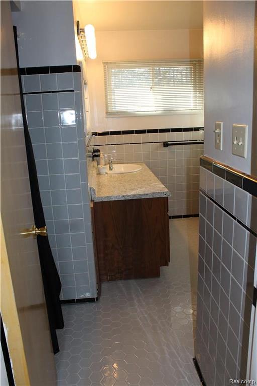 28391 Bay Tree Road Farmington Hills, MI 48334 - Photo 16 of 74