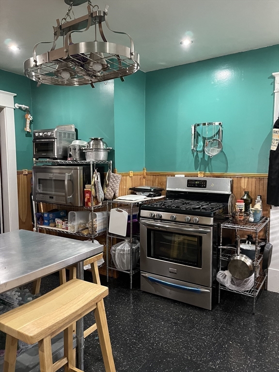 46-48 Milton Street Springfield, MA 01151 - Photo 18 of 24