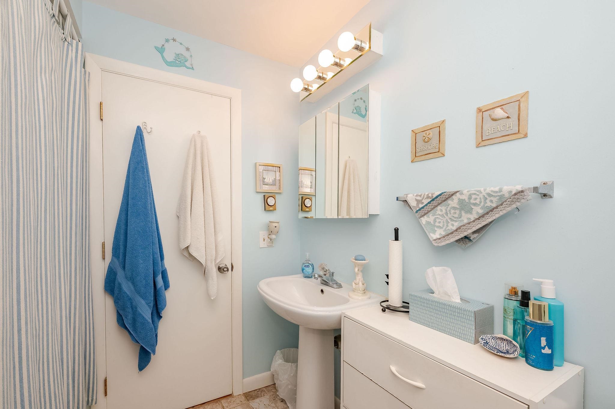 467 High Street, Unit 11 Hampton, NH 03842 - Photo 23 of 39