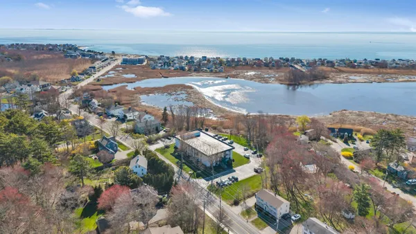 $334,900 | 467 High Street, Unit 11, Hampton, NH 03842