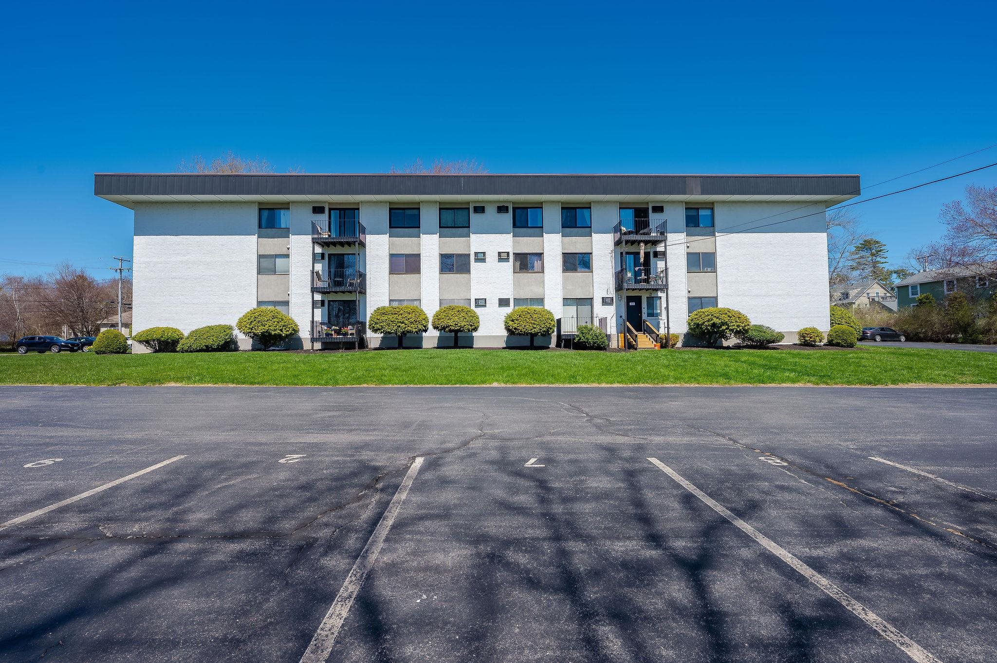 467 High Street, Unit 11 Hampton, NH 03842 - Photo 4 of 39