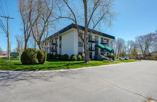 $334,900 | 467 High Street, Unit 11, Hampton, NH 03842