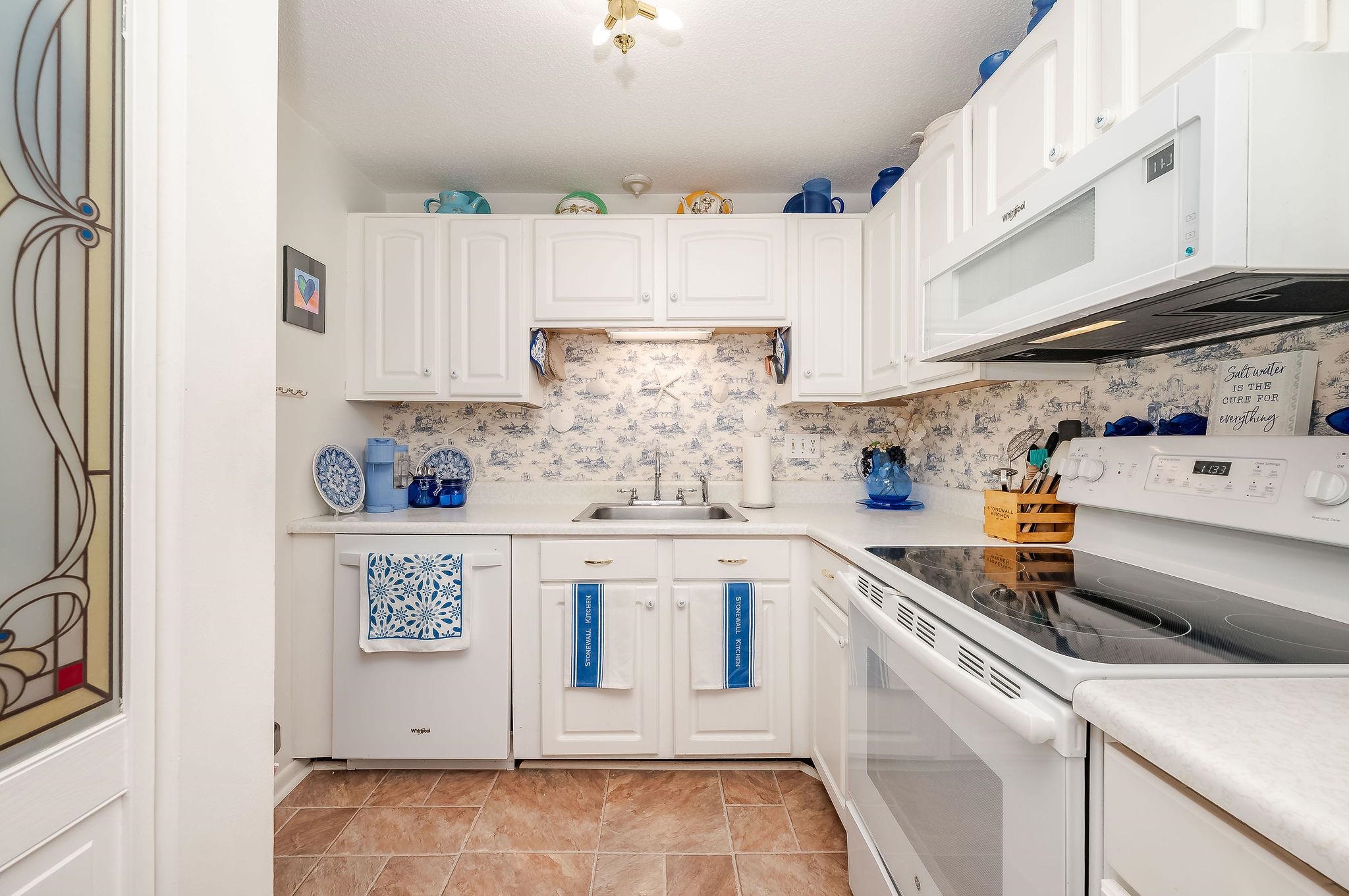 467 High Street, Unit 11 Hampton, NH 03842 - Photo 9 of 39