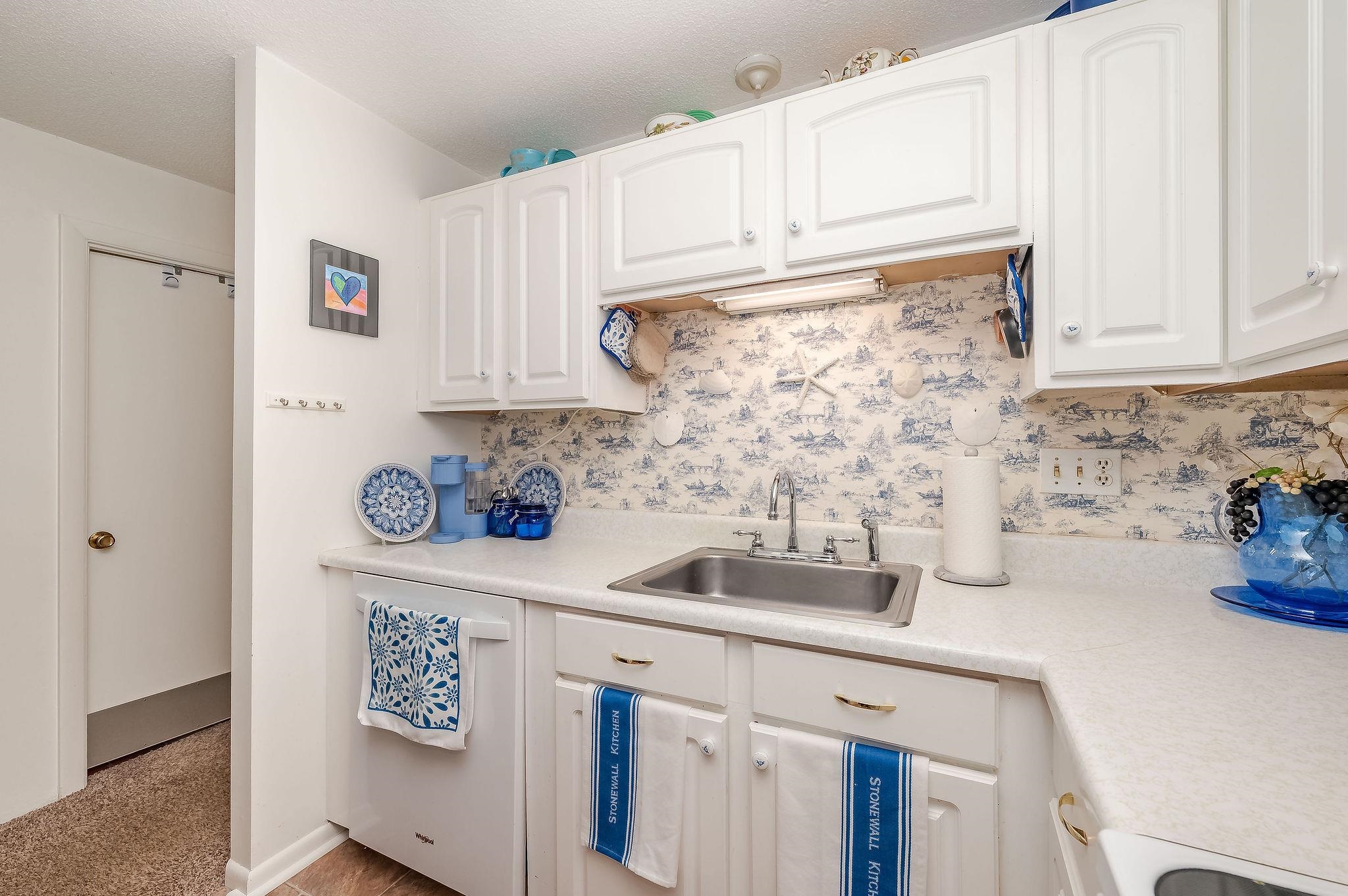 467 High Street, Unit 11 Hampton, NH 03842 - Photo 10 of 39