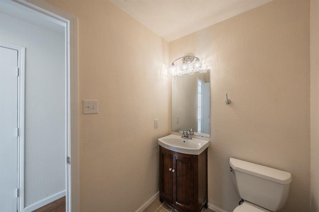 12109 Arbor Lake Road Rhome, TX 76078 - Photo 7 of 39 Gallery Image 7
