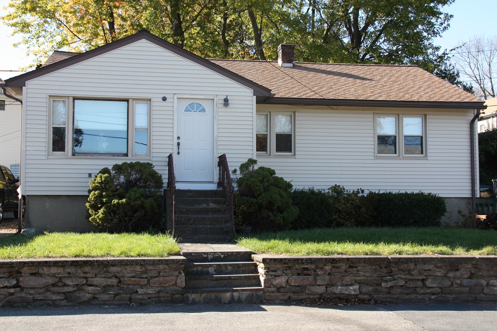 20 Locust Avenue Worcester, MA 01604 - Photo 1 of 21 Gallery Image 1