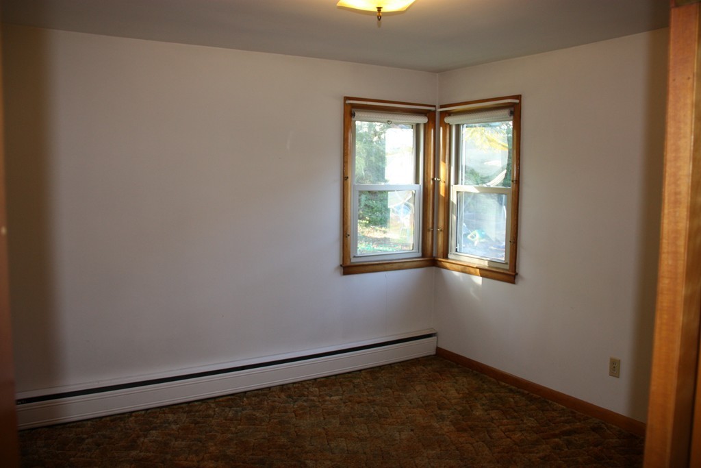 20 Locust Avenue Worcester, MA 01604 - Photo 12 of 21 Gallery Image 12