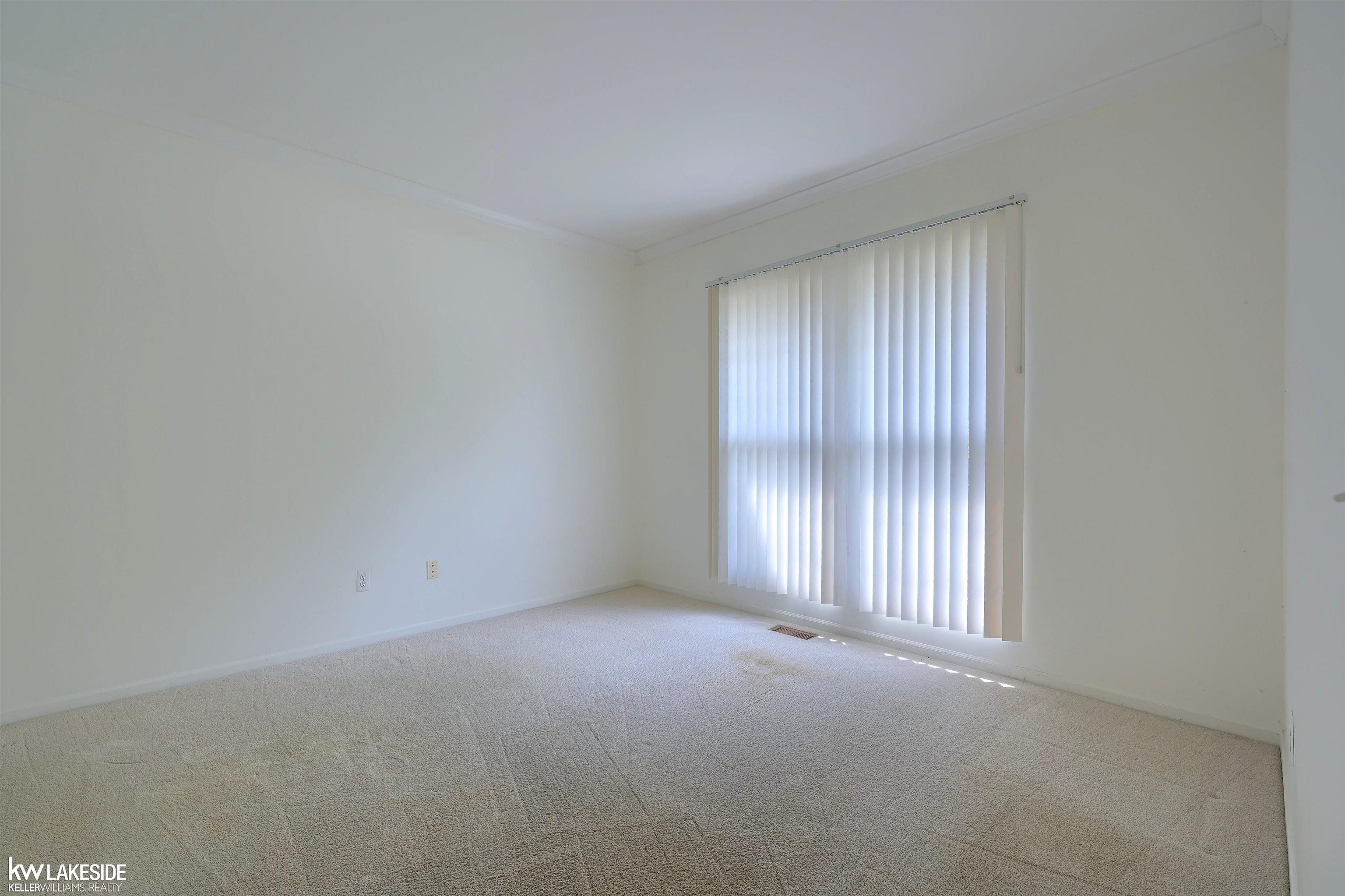 740 Lake Ridge Road Rochester Hills, MI 48307 - Photo 6 of 32