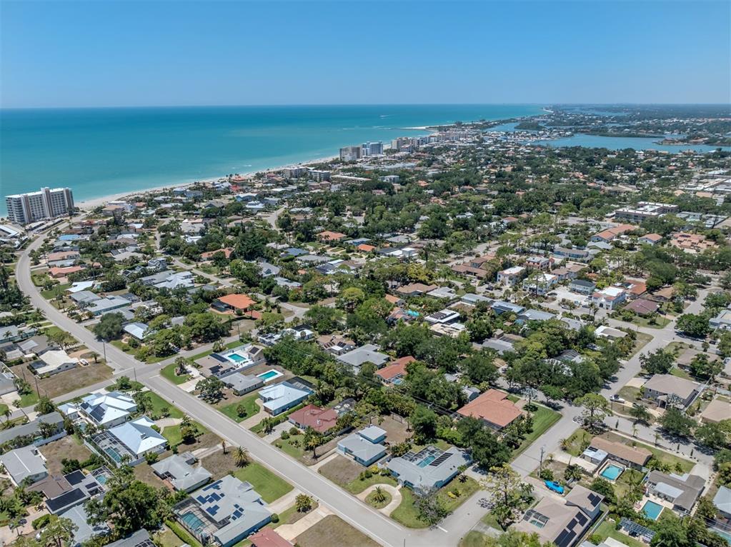 500 Alhambra Road Venice, FL 34285 - Photo 4 of 53