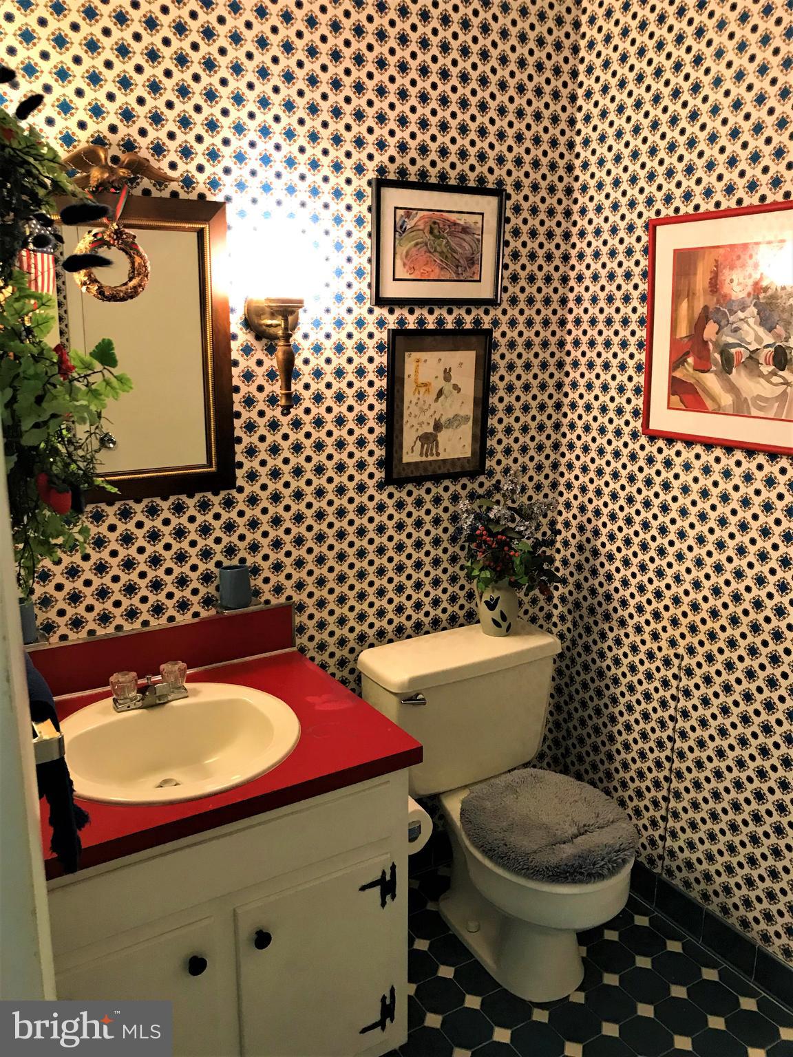 7428 Round Hill Road Frederick, MD 21702 - Photo 26 of 30 Hall Full Bath