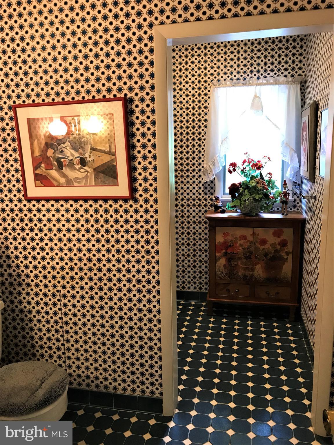 7428 Round Hill Road Frederick, MD 21702 - Photo 27 of 30 Hall Full Bath