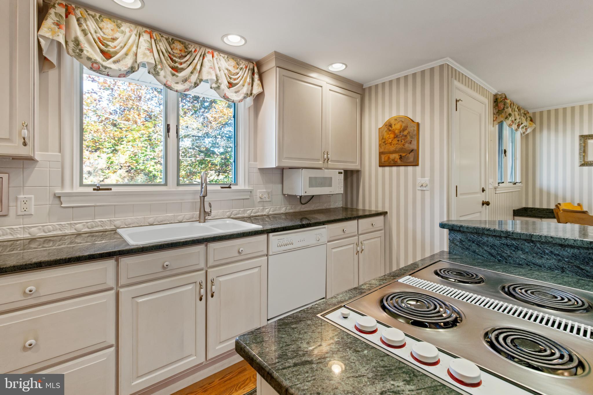 1530 Hillcrest Road Lancaster, PA 17603 - Photo 24 of 65 Gallery Image 24