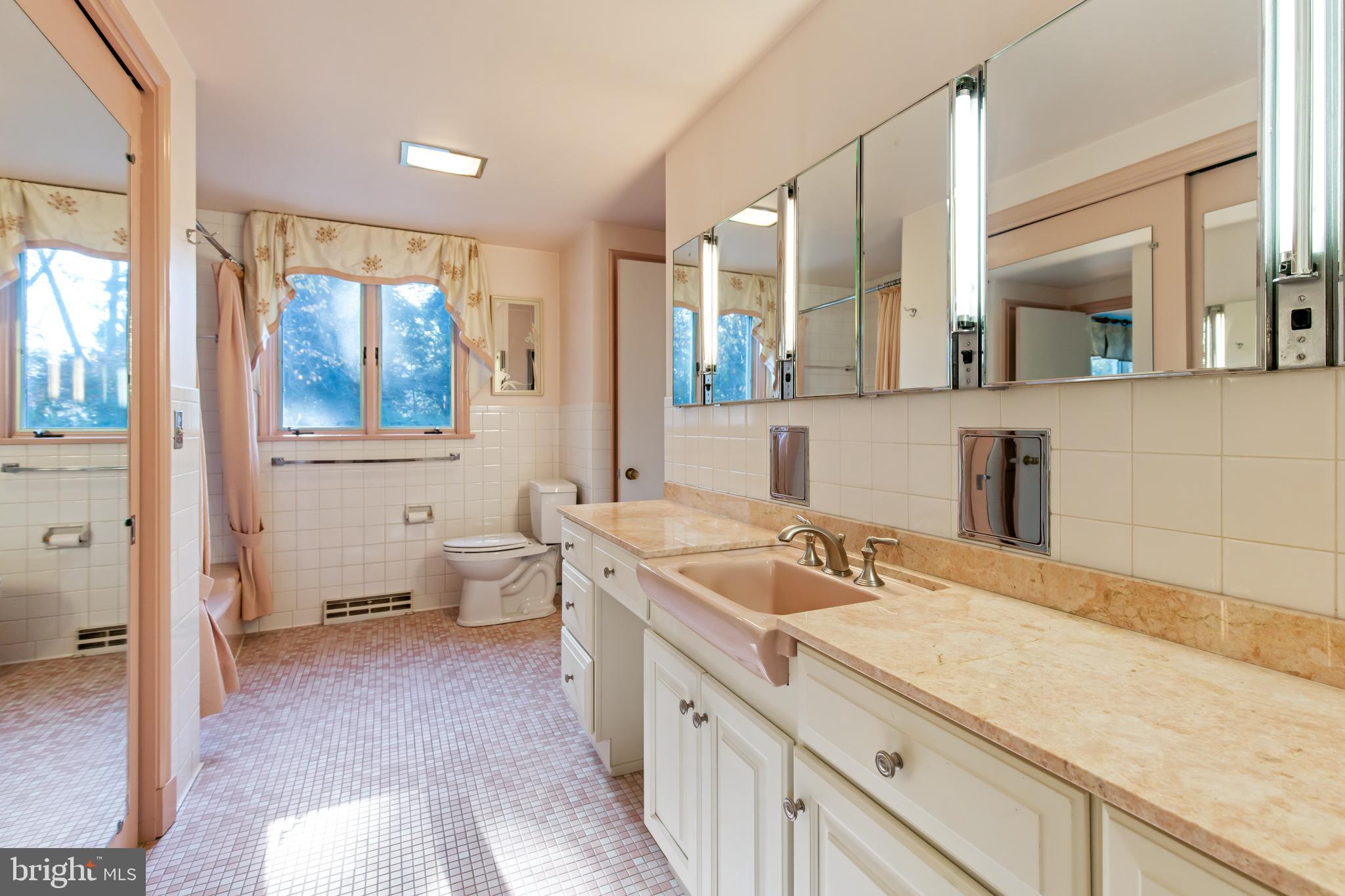 1530 Hillcrest Road Lancaster, PA 17603 - Photo 44 of 65 Gallery Image 44