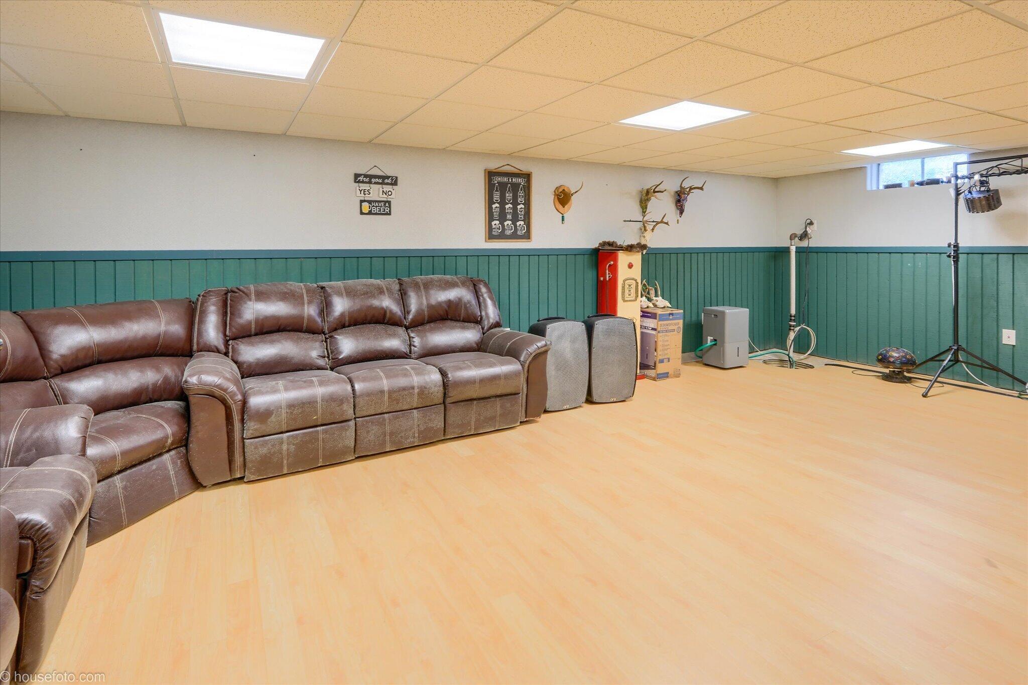 6453 Johnson Road Flushing, MI 48433 - Photo 26 of 40 60-Housefoto_DSCF4048-HDR(3)