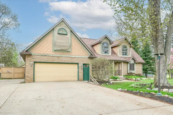 $450,000 | 6453 Johnson Road, Flushing, MI 48433
