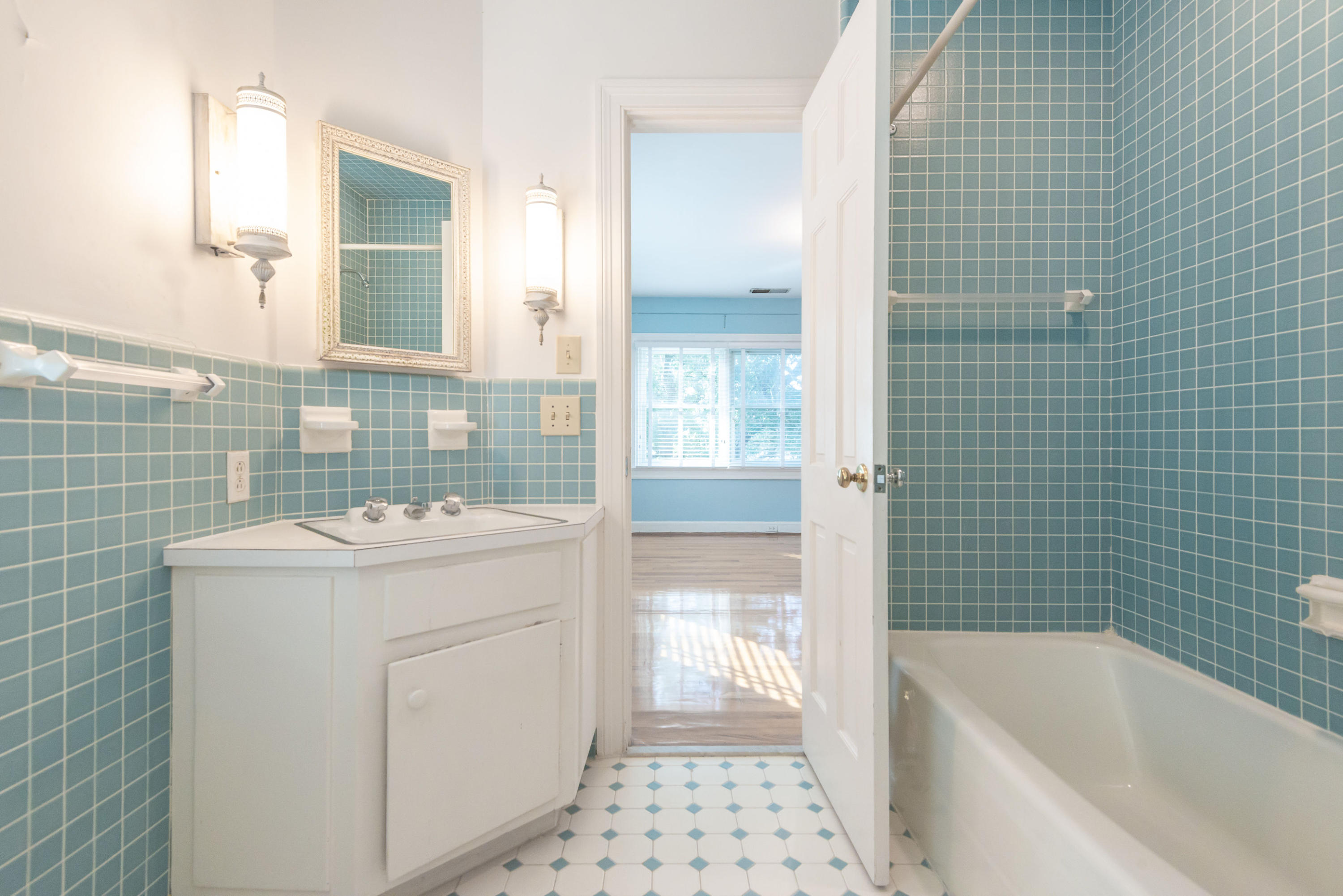 5 Broughton Road Charleston, SC 29407 - Photo 18 of 30 En Suite Master Bath