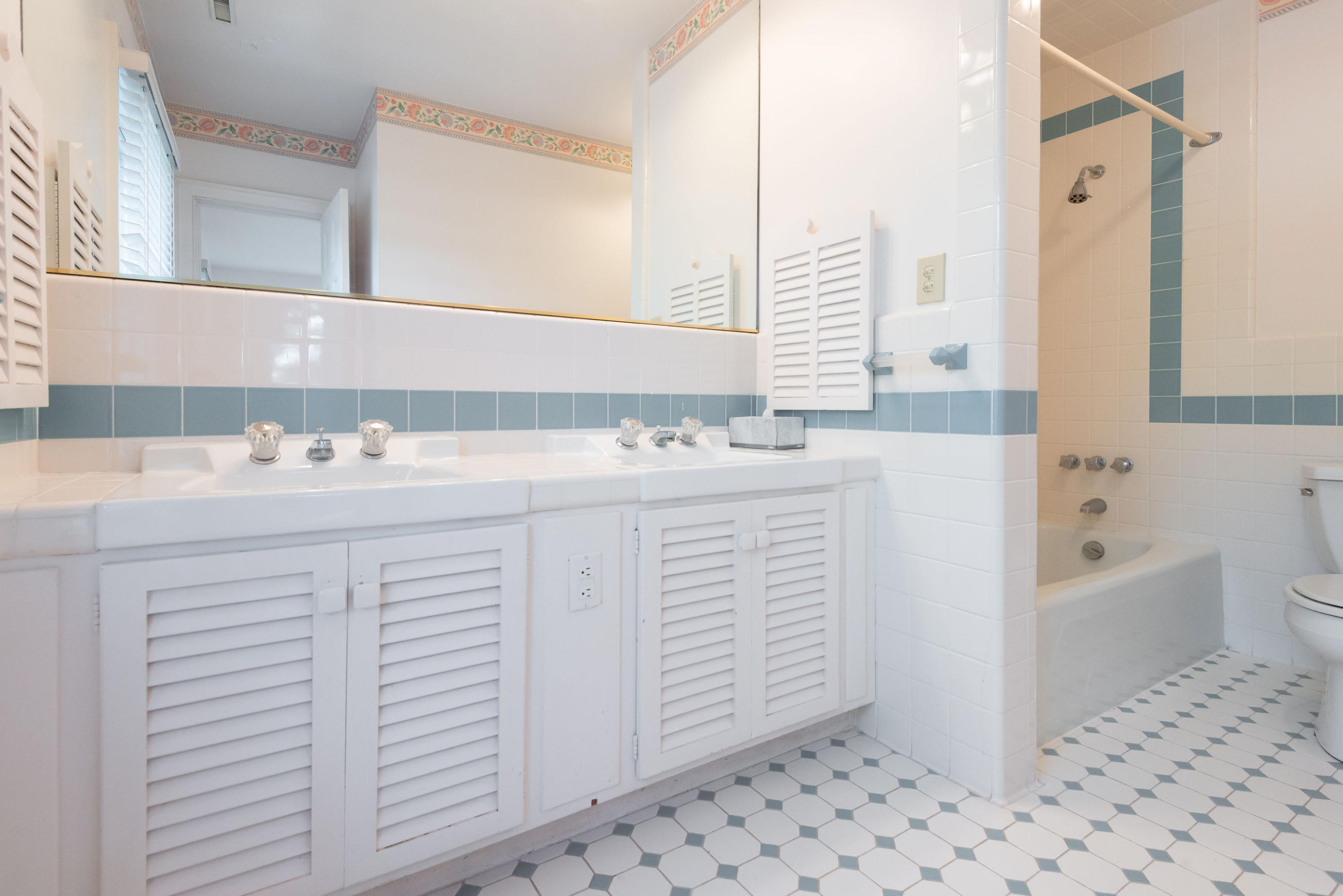5 Broughton Road Charleston, SC 29407 - Photo 20 of 30 Guest Full Bath