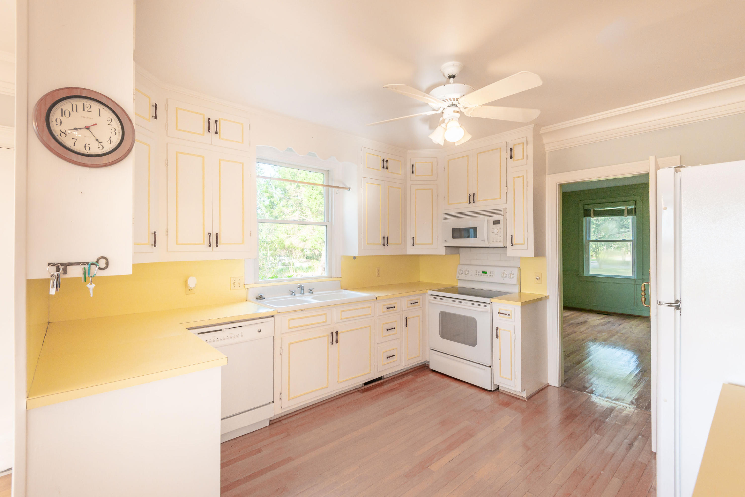 5 Broughton Road Charleston, SC 29407 - Photo 10 of 30 Kitchen