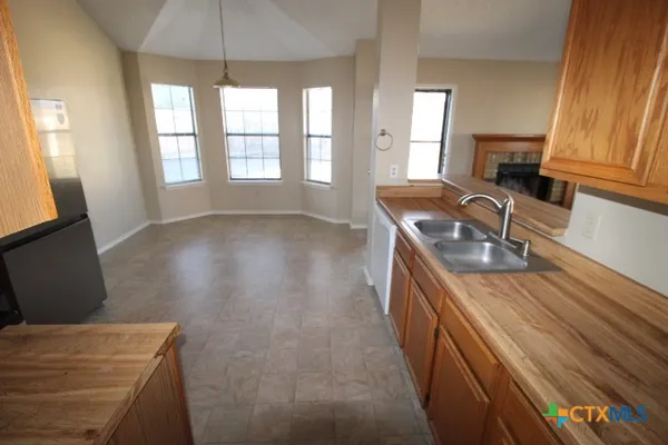 $1,525 | 401 East Hogan Drive, Copperas Cove, TX 76522