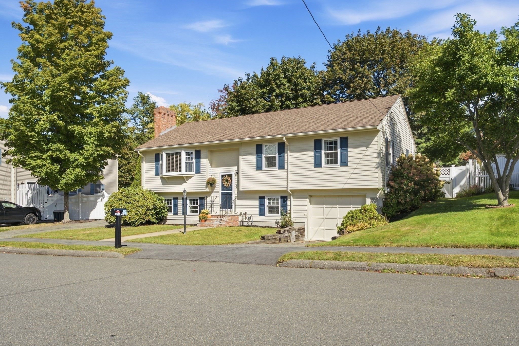 136 Maplewood Road Lynn, MA 01904 - Photo 2 of 37 Gallery Image 2